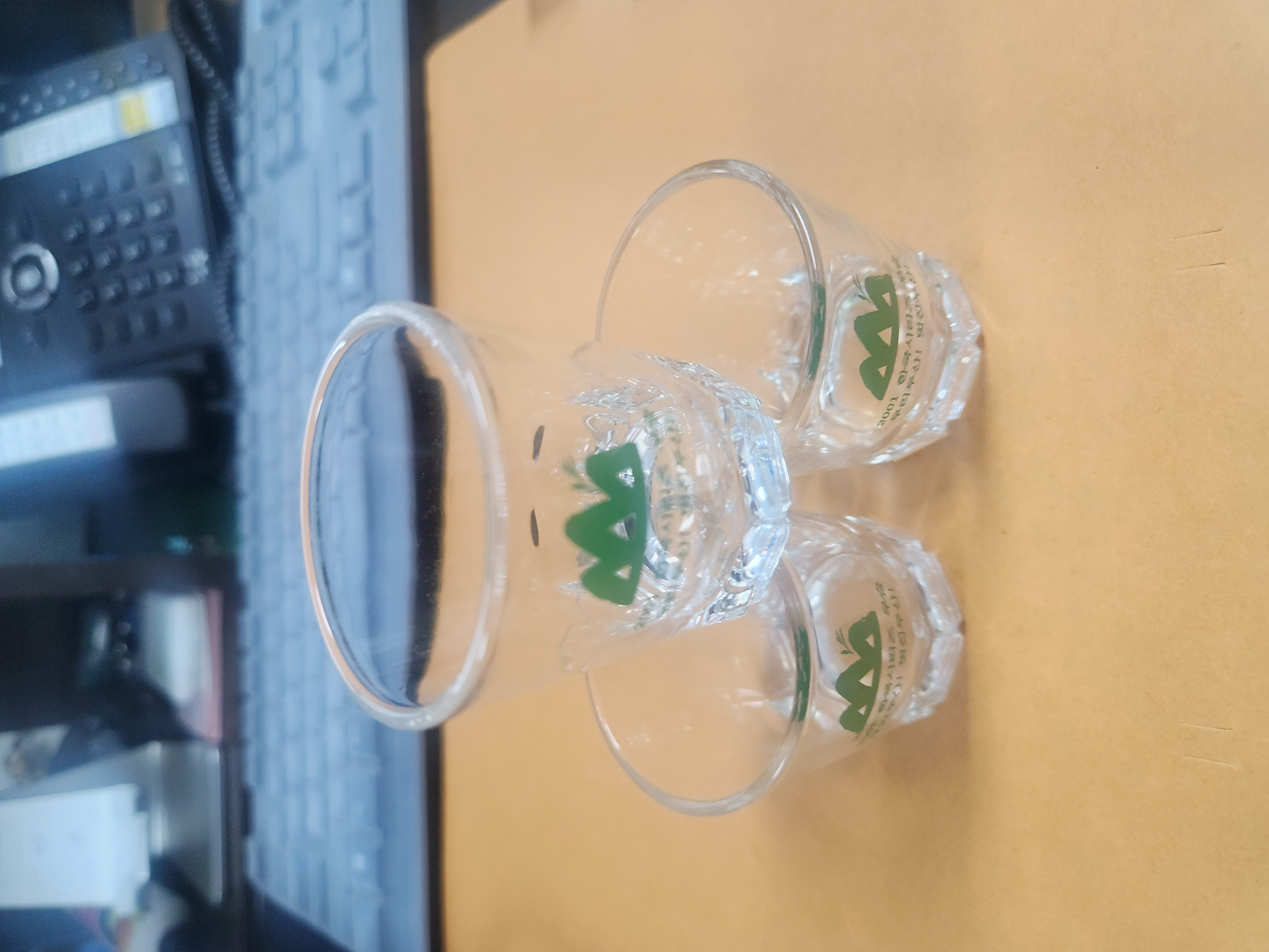 두산 우승기념 소주잔