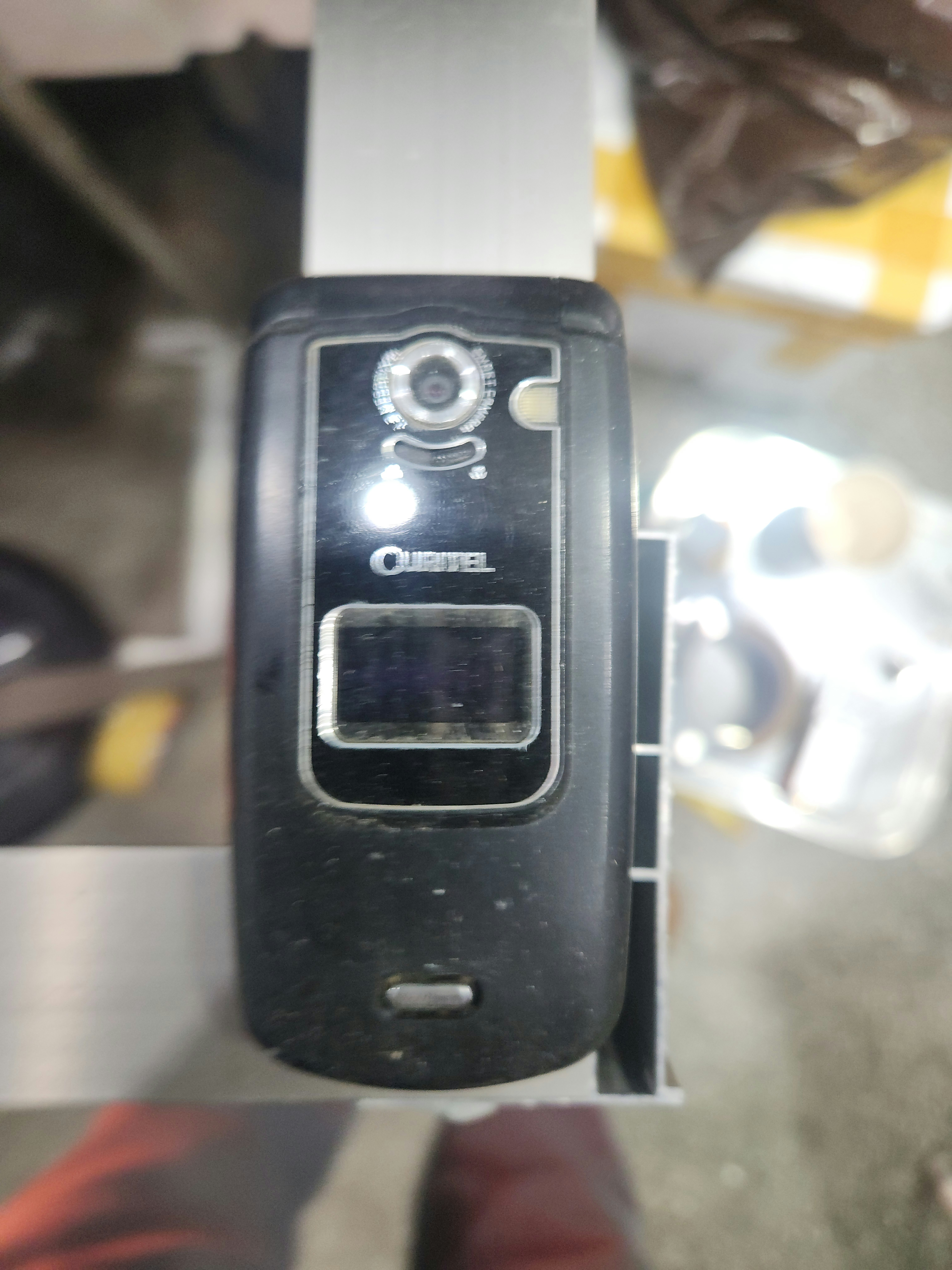 팬택 큐리텔 휴대폰